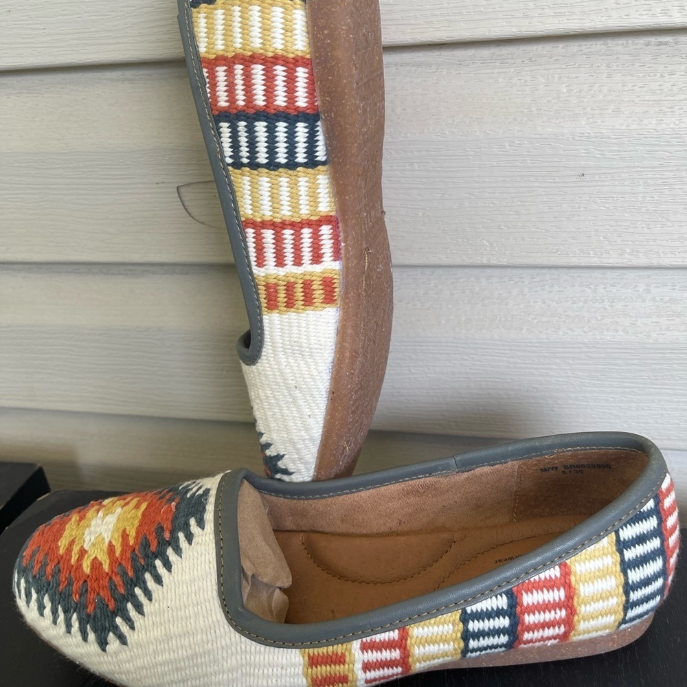 Born Giselle Women’s Casual Shoes - Picture 5 of 12